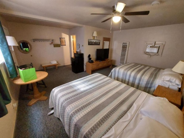 Cactus Inn image 11